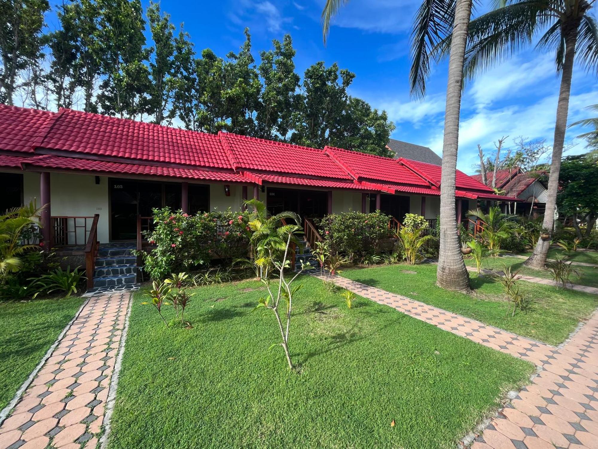Noble House Beach Resort Koh Lanta Exterior photo